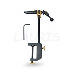 Menghina Salmon F-17